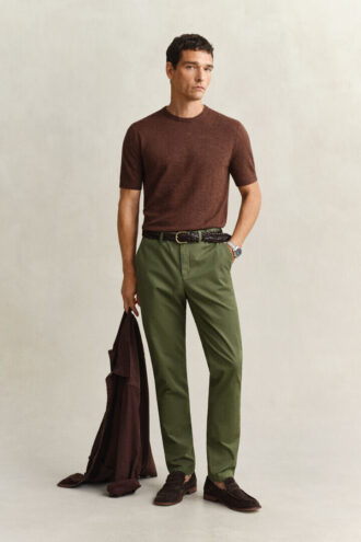 Klassische Chinos in schmaler Passform