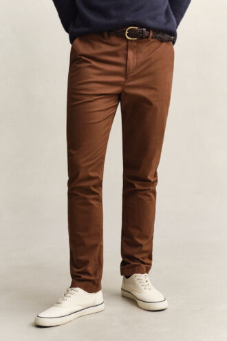 Klassische Chinos in schmaler Passform