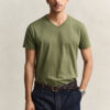 Slim-Fit-T-Shirt mit V-Ausschnitt und Wappen
