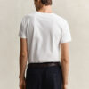 Slim-Fit-T-Shirt mit V-Ausschnitt und Wappen