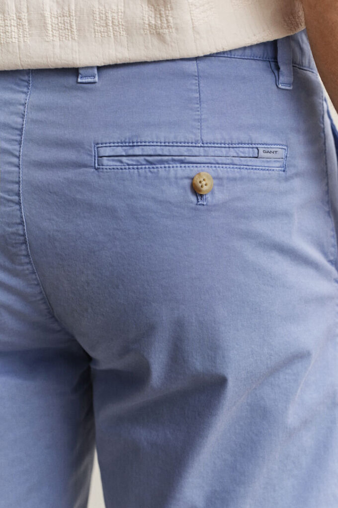 Sonnengebleichte Chino-Shorts