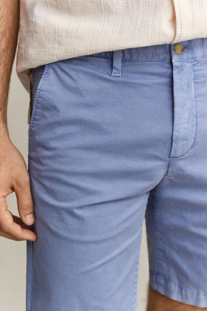 Sonnengebleichte Chino-Shorts