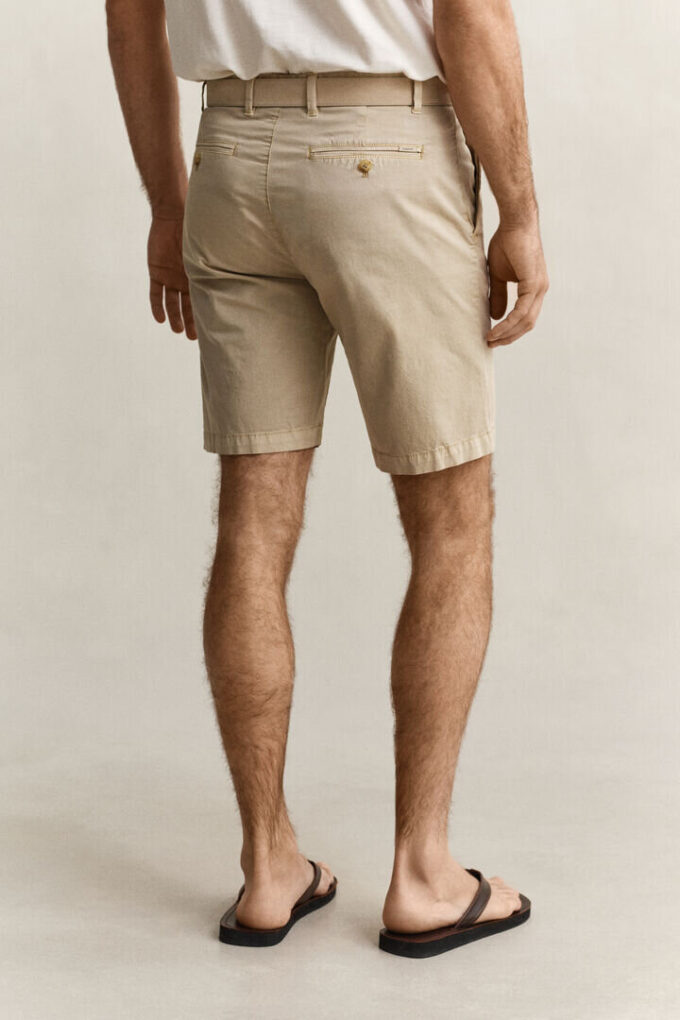 Sonnengebleichte Chino-Shorts