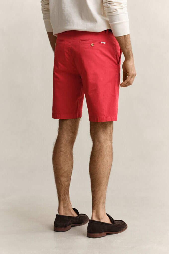 Sonnengebleichte Chino-Shorts