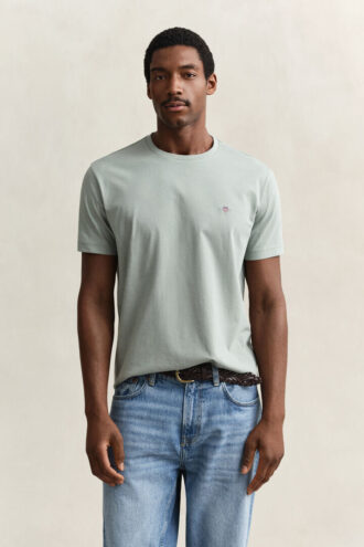 T-Shirt mit Shield-Motiv in Regular-Fit